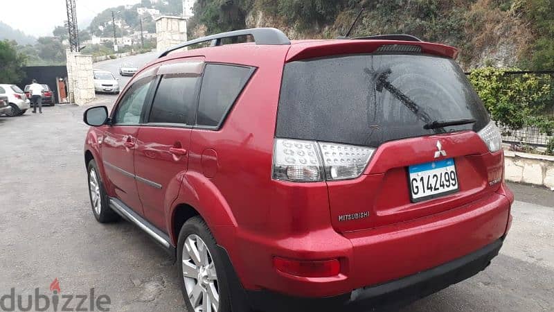 Mitsubishi Outlander 2011 1