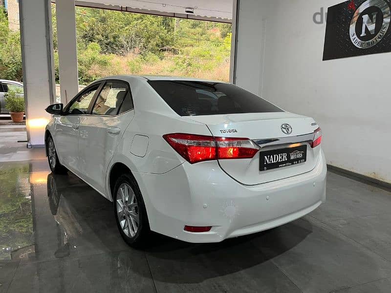 Toyota Corolla 2015 Company Source 2.0 9