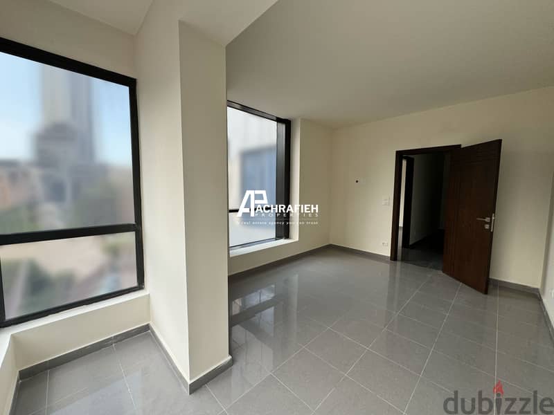 Office For Rent in Adlieh - مكتب للأجار في العادلية 1