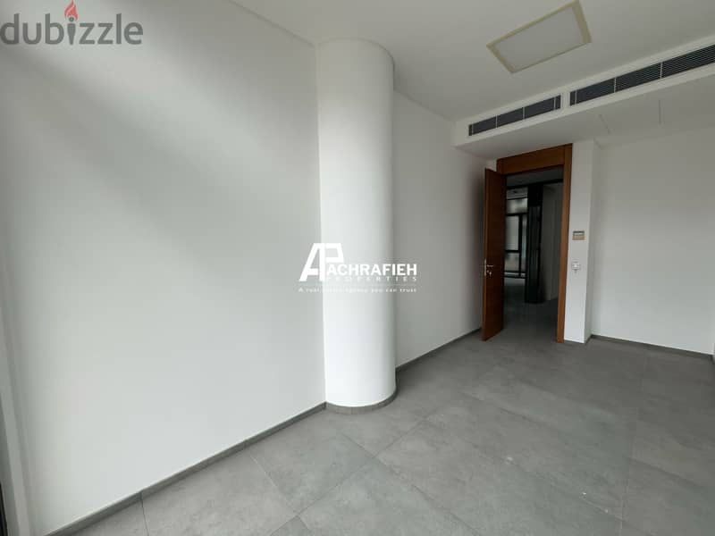 Office For Rent in Achrafieh - مكتب للإجار في الأشرفية 9