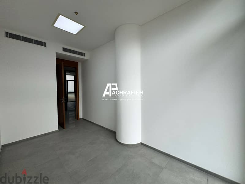 Office For Rent in Achrafieh - مكتب للإجار في الأشرفية 11