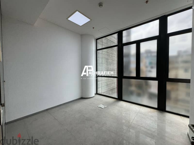 Office For Rent in Achrafieh - مكتب للإجار في الأشرفية 15