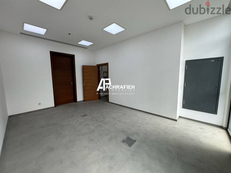 Office For Rent in Achrafieh - مكتب للإجار في الأشرفية 17