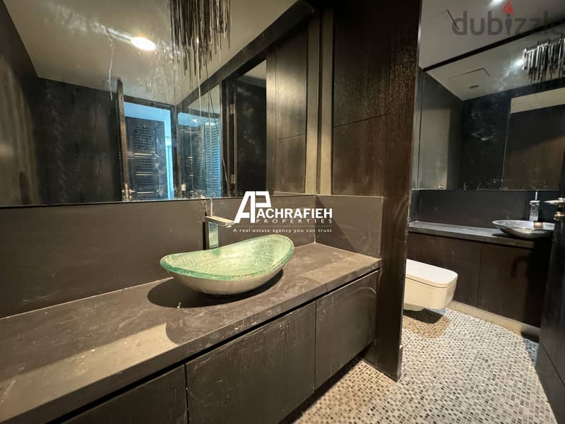 Sea view Office For Rent in Downtown - مكتب للأجار في وسط بيروت 9