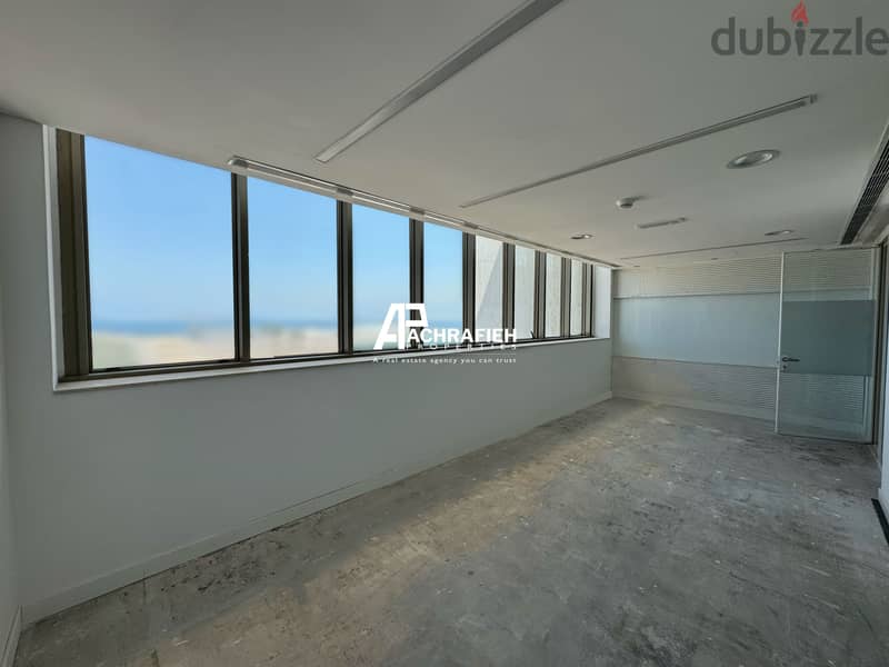 Sea view Office For Rent in Downtown - مكتب للأجار في وسط بيروت 7