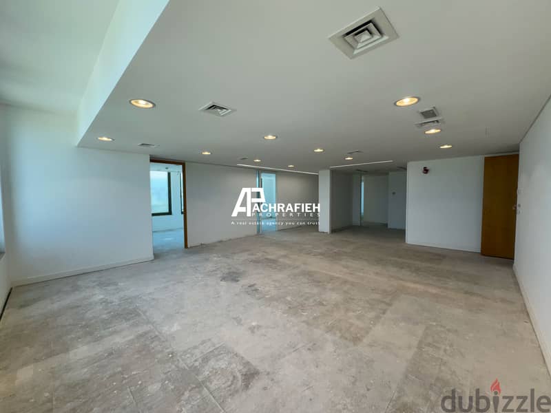 Sea view Office For Rent in Downtown - مكتب للأجار في وسط بيروت 9