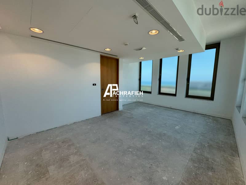 Sea view Office For Rent in Downtown - مكتب للأجار في وسط بيروت 10