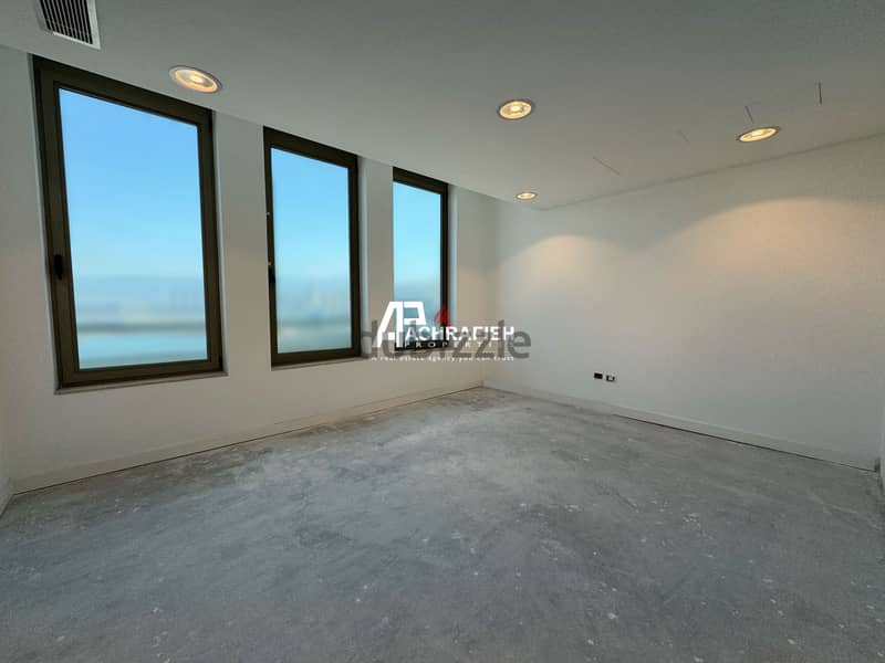 Sea view Office For Rent in Downtown - مكتب للأجار في وسط بيروت 12