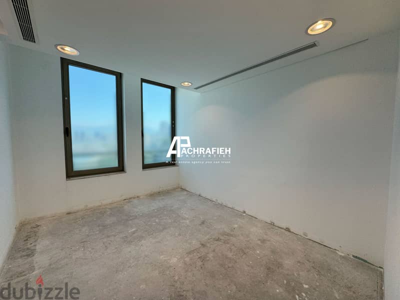 Sea view Office For Rent in Downtown - مكتب للأجار في وسط بيروت 14