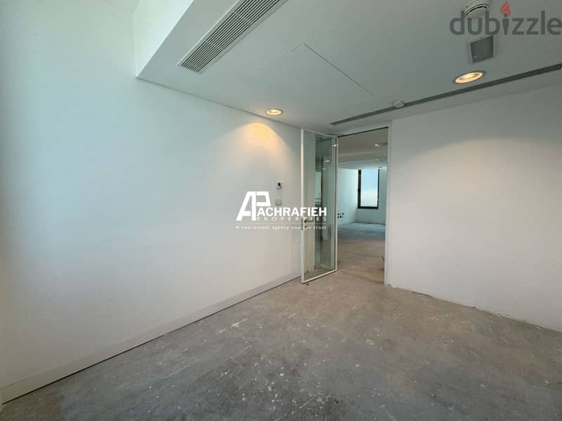 Sea view Office For Rent in Downtown - مكتب للأجار في وسط بيروت 19