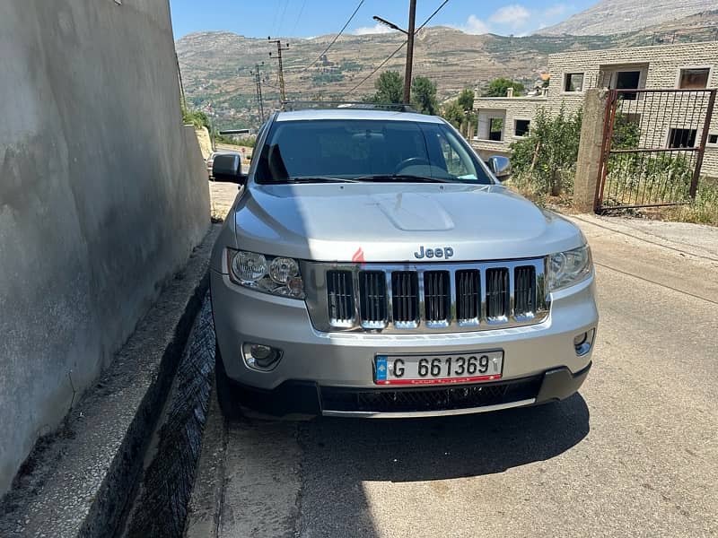 Jeep Grand Cherokee 2011 1