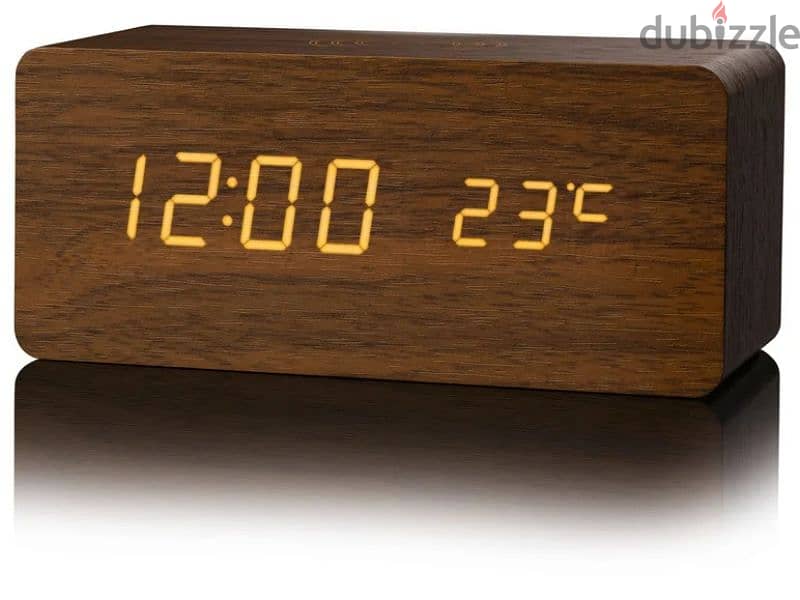 digital alarm clock with charging station 1