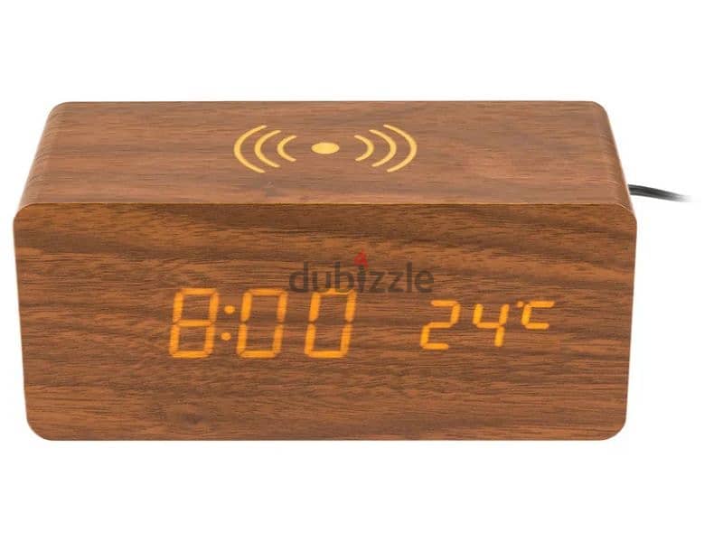 digital alarm clock with charging station 3