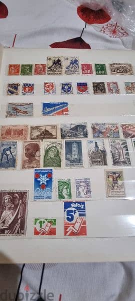 2 big albums are very old stamps  from around the worldgood collection 17