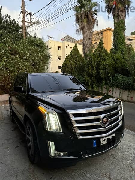 Cadillac Escalade 2015 1