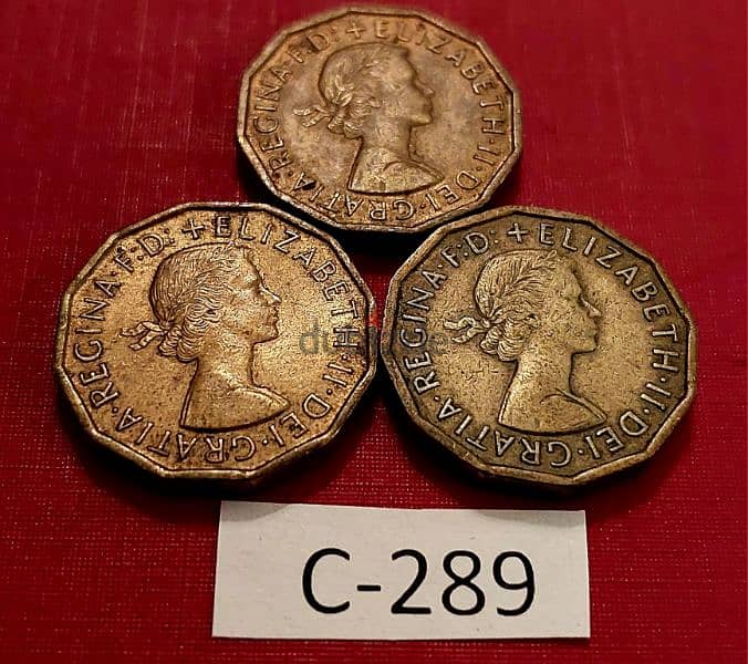 England since 1961 Q. Elizabeth II Lot# C-289 set of 3 coins 0