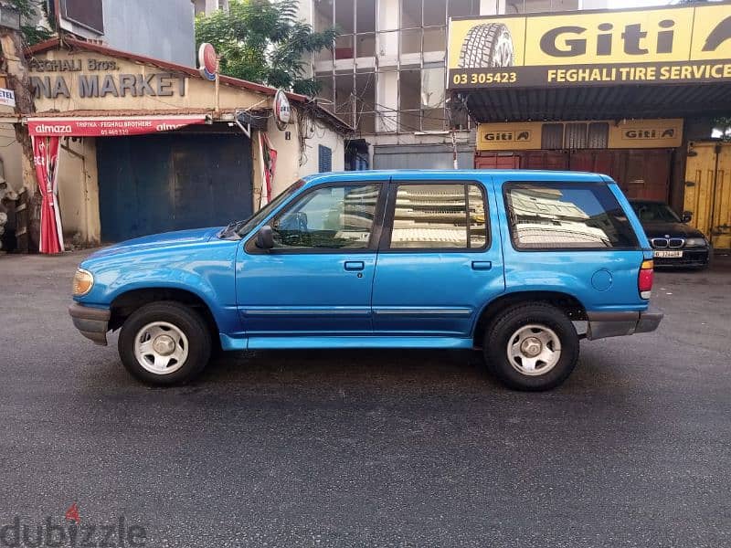 Ford Explorer 8