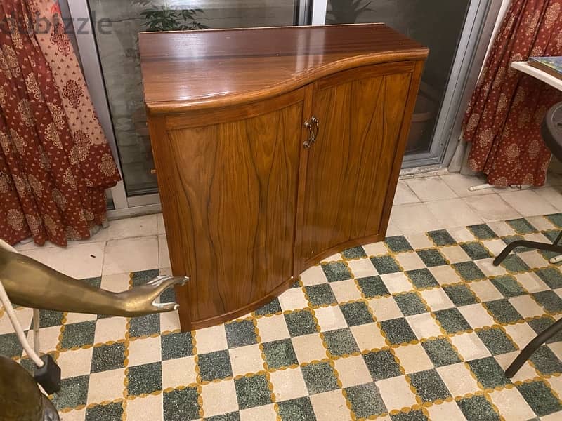 Sideboard/Bar/Cupboard - Excellent Original Wood 1