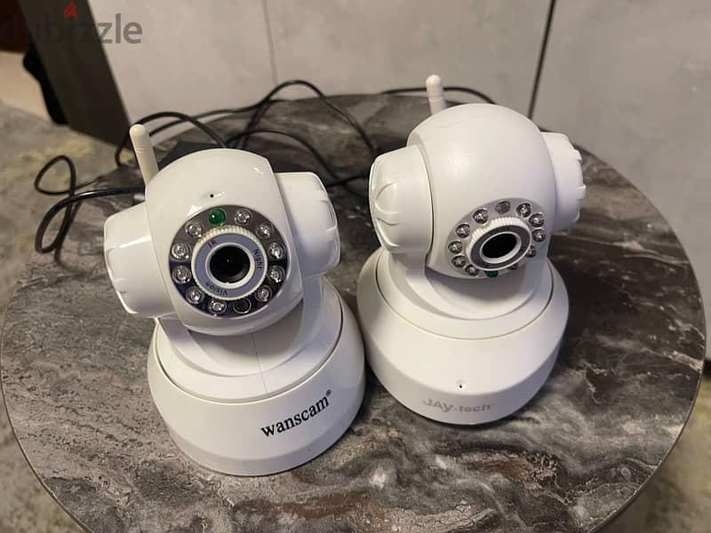 IP CAMS barely used ( 2 cameras) 1