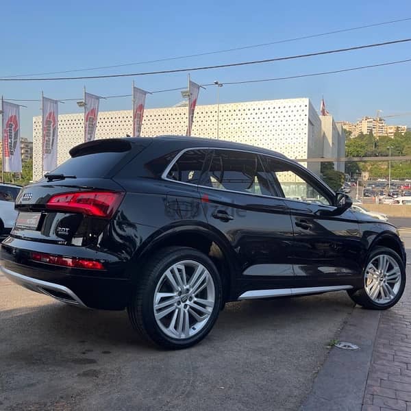 Audi Q5 2018 9