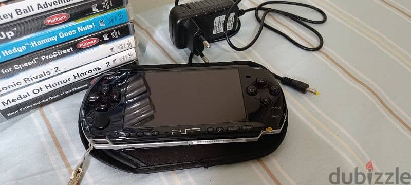 PSP 3000 series with 13 games 1