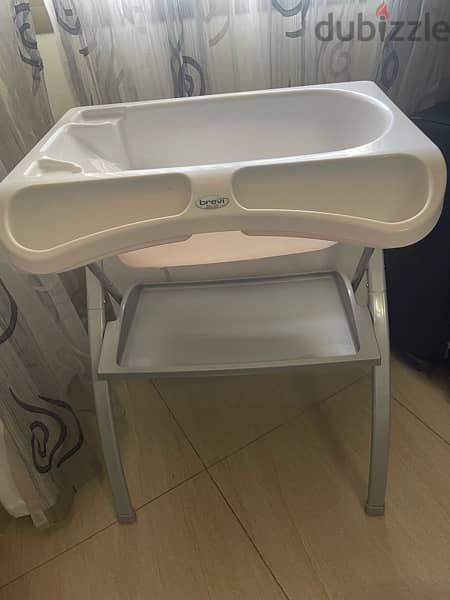 brevi changing table+ banio 1