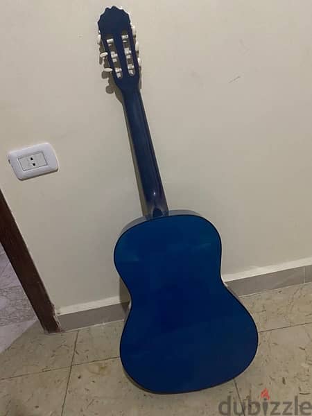 guitar used only 1 month like new with his bag 1