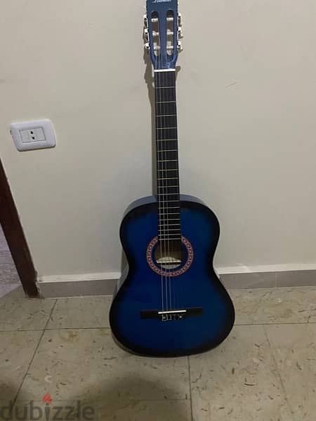 guitar used only 1 month like new with his bag 2