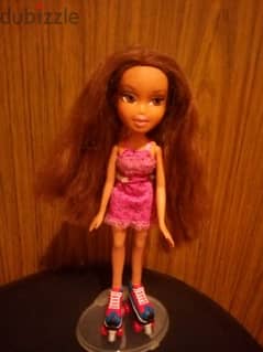 BRATZ YASMIN MGA As new dressed doll, Bend legs +Rollerblade Shoes=20$