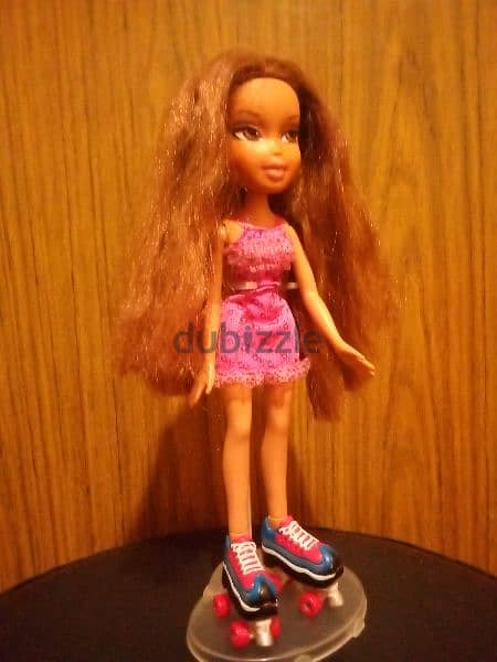 BRATZ YASMIN MGA As new dressed doll, Bend legs +Rollerblade Shoes=20$ 5