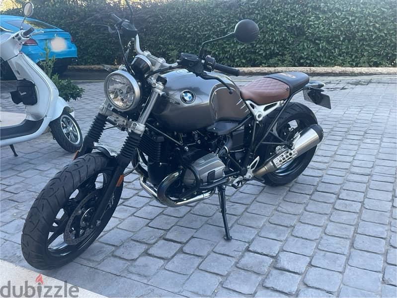 Moto BMW R9t (Urban GS)  1200 new only 280km ,top of the line 1