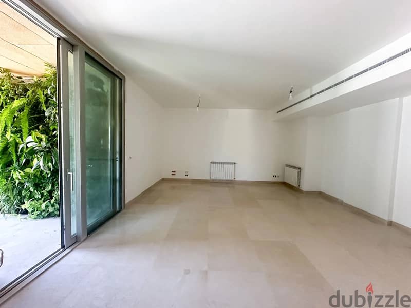 270m² Apartment with Sea View and Pool Access for Sale in DownTown 0