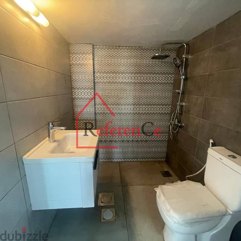 Apartment for sale in Ain El Roumanehشقة للبيع بعين الرمانة 2