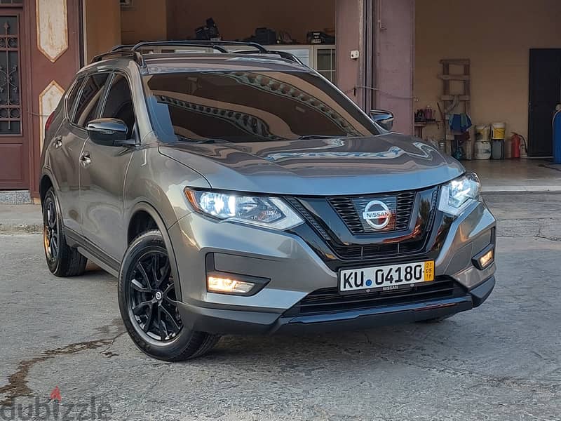 Nissan Rogue model 2018 black edition super clean 1