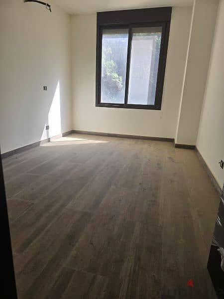 Jouret El Ballout apt for rent/150m2/600$ per month 3