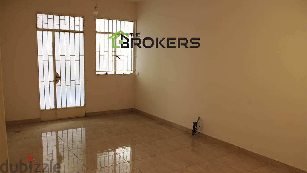 Apartment for Sale in Barbour   شقة  للبيع في بربور 3