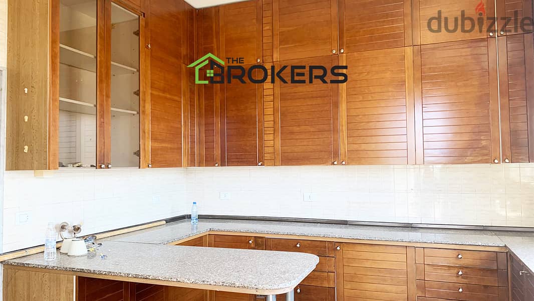 Apartment for Rent Sakiet El Janzeer شقة للايجار ساقية الجنزير 6