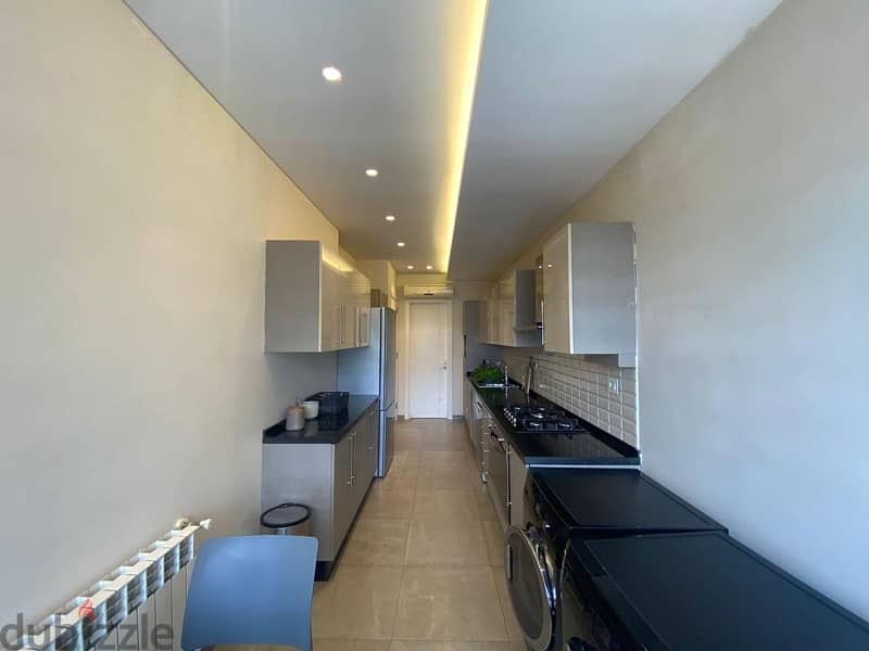 Modern furnished apartment in a prime location in Achrafieh. 6