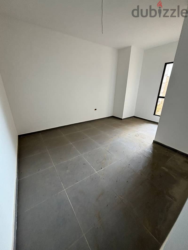 Maaysra | Brand New 200m² 3 Bedrooms Apt | Excellent Building Status 5