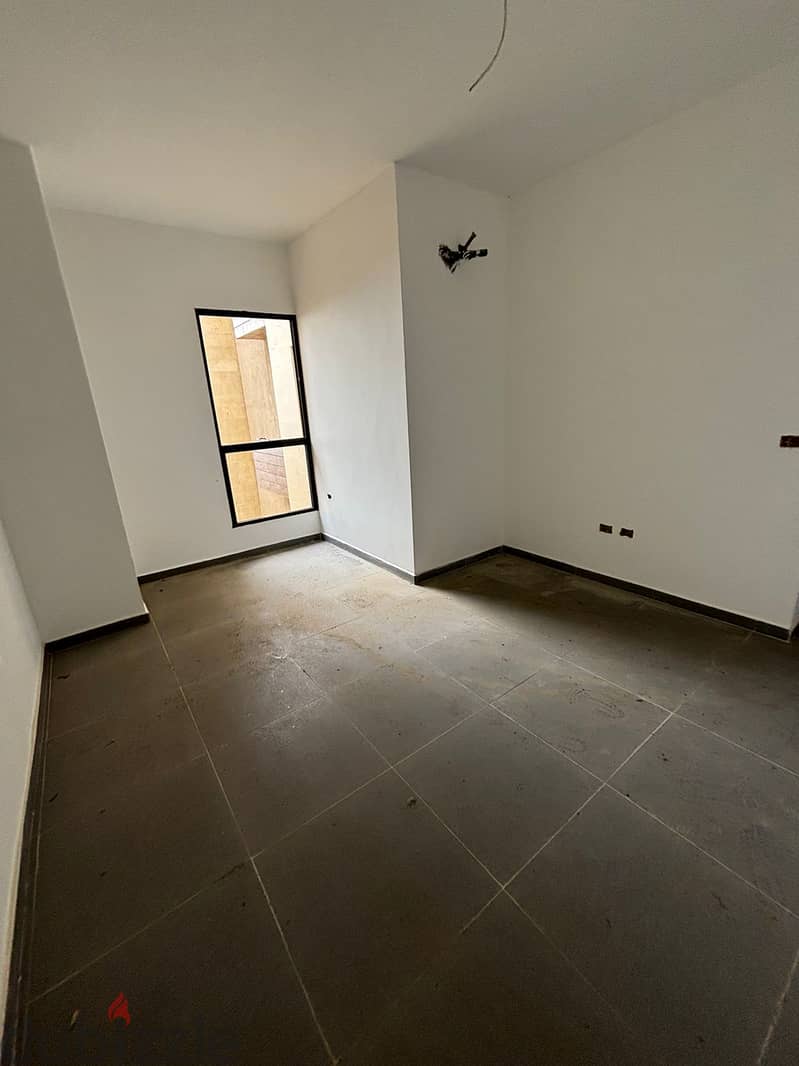 Maaysra | Brand New 200m² 3 Bedrooms Apt | Excellent Building Status 7