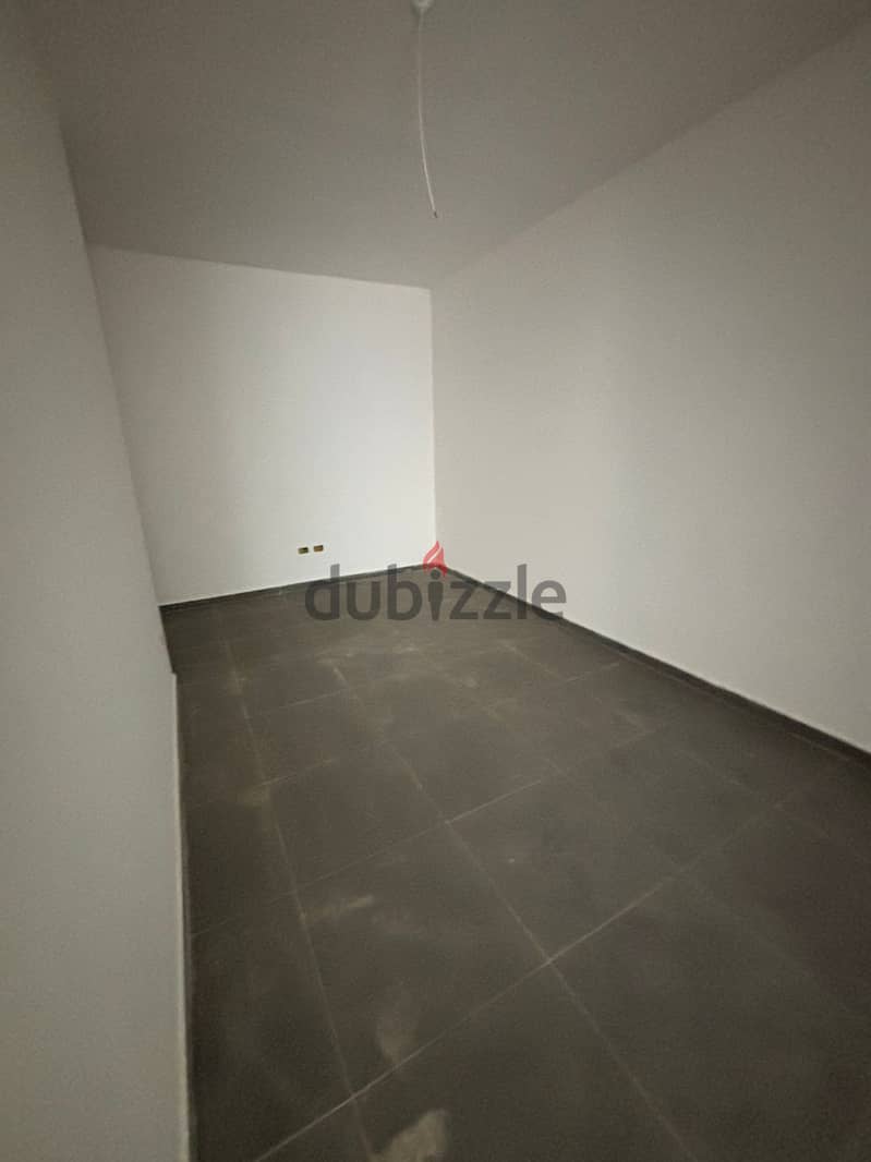 Maaysra | Brand New 200m² 3 Bedrooms Apt | Excellent Building Status 10