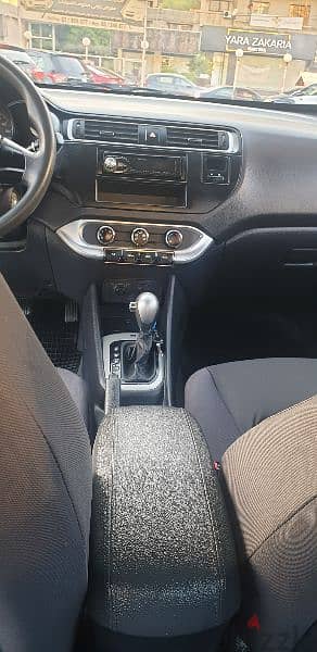 Kia Rio 2017 source company  f. o like new 8