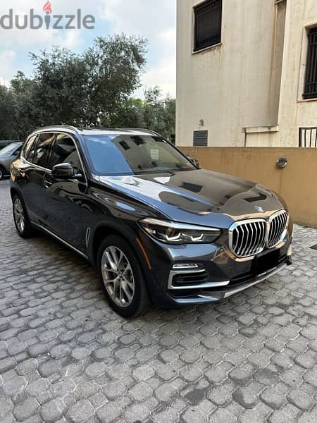 BMW X5 x-drive 40i Sport Package 2021 gray on black (clean carfax) 2