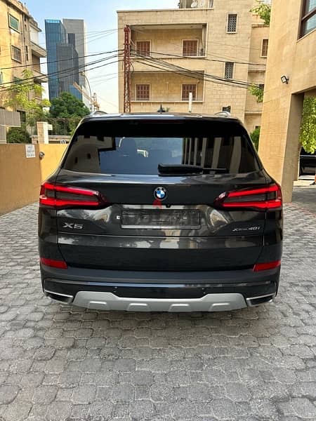 BMW X5 x-drive 40i Sport Package 2021 gray on black (clean carfax) 4