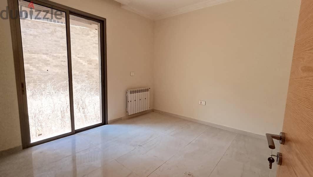 Apartment for sale in Ain Aarشقة للبيع في عين عار 4