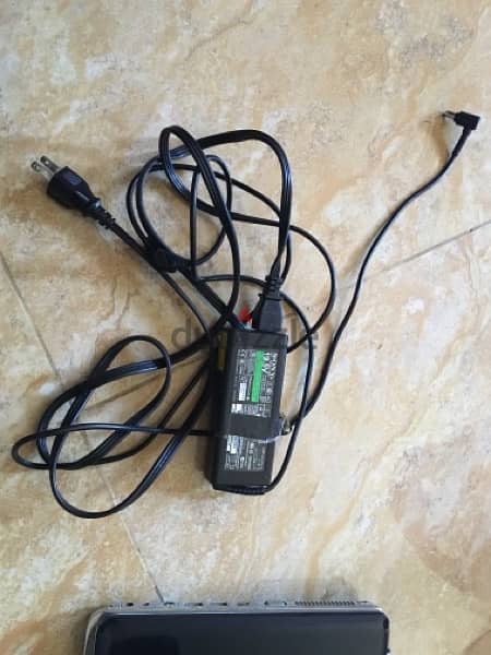 laptop sony vaio with origibal charger 3