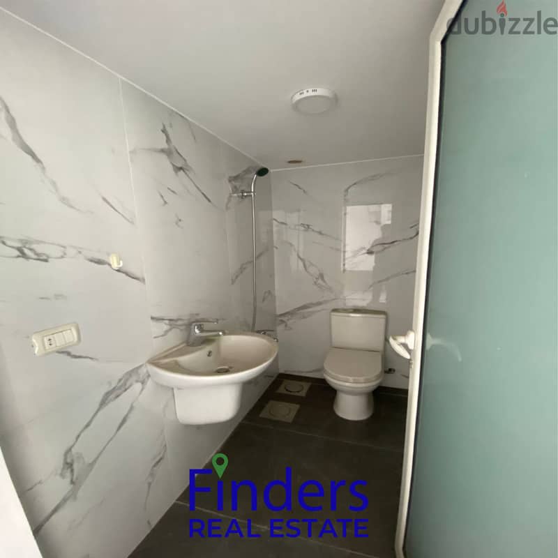 Office for Rent in Zalka! | مكتب للإيجار في الزلقا 7