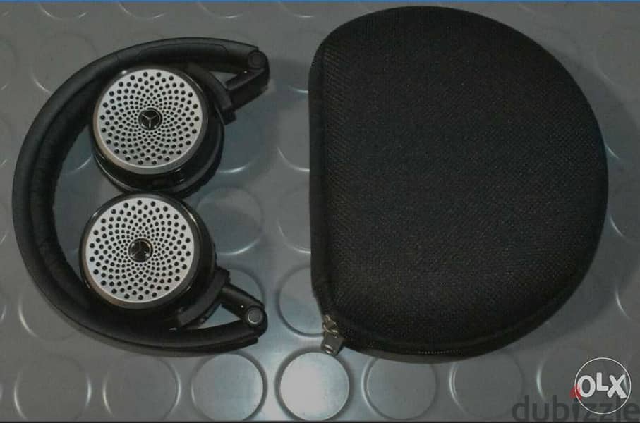 Dual Bluetooth Headphones, (Mercedes) 3