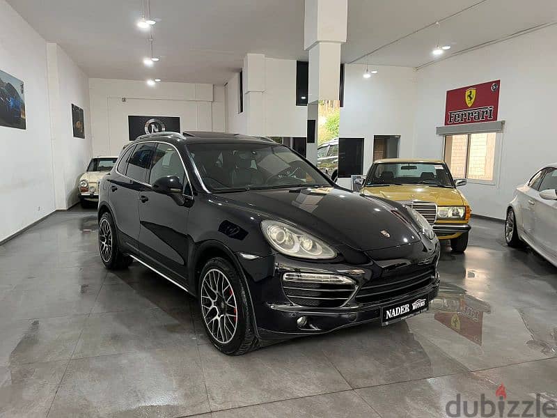 Porsche Cayenne V6 2011 Company Source 3