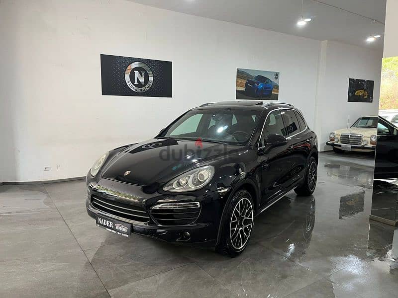 Porsche Cayenne V6 2011 Company Source 4